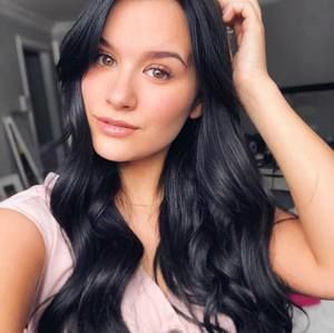 Meet your Posher, Laurence